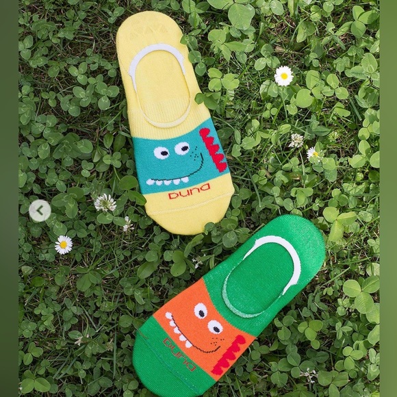 2 pairs of teens socks - Picture 1 of 6